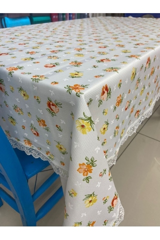 Leke Tutmaz Beyaz Gül Desenli Masa Örtüsü