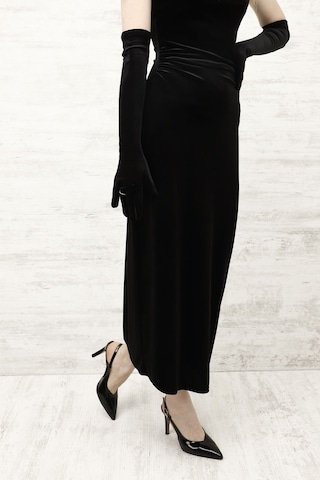 Gönderi R Siyah Rugan İnce Topuklu Arkası Açık Ayakkabı Siyah Rugan