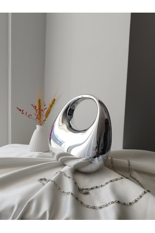 Vivazzaluxe Modern Tasarım Oval Tutmalı Küçük Boy Kadın Abiye El, Omuz Çanta Gümüş