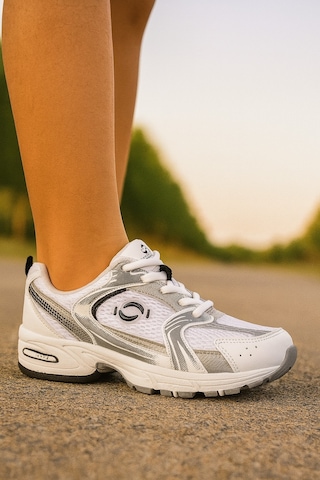 Mini Günlük Unisex Beyaz Siyah Sneaker Kaymaz Yüksek Taban Desenli Triko Bağcıklı Koşu Spor Ayakkabı Beyaz - Gümüş