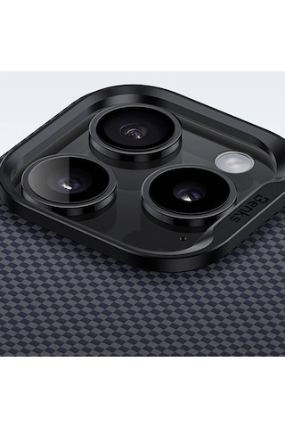 Apple Uyumlu iPhone 15 Pro Max Kılıf Magsafe Şarjlı Karbon Fiber Tasarım Benks Aurora Armorpro Kevlar Siyah