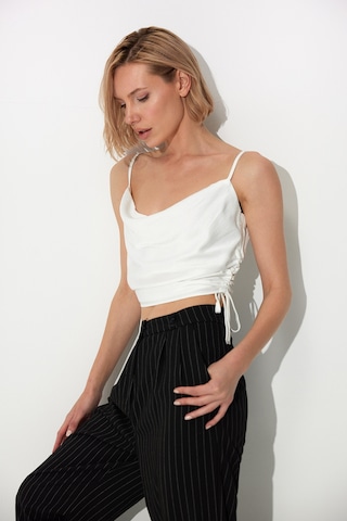 Sherin Beyaz Yanları Büzgülü Askılı Büstiyer SS23CT4735BE-BEYAZ