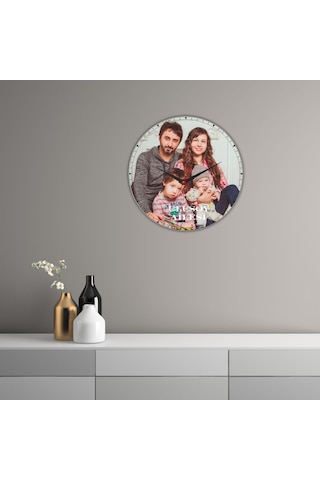 Kişiye Özel Fotoğraf Baskılı Metal Duvar Saati - En Güzel Aile Hediyesi Beyaz