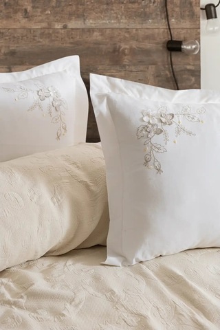 Şaheser Home Collection Yatak Örtüsü Seti Çift Kişilik Derek Bej Renkli
