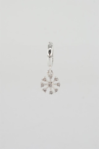 Kadın Kendi Tarzını Oluştur Zirkon Taşlı Çiçek Figürlü 1 Adet Küpe-3716 Gümüş