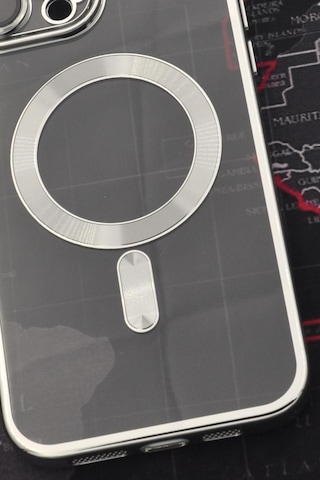Apple Uyumlu iPhone 14 Pro Max Magsafe Özellikli Gümüş Gri Silver Renkli Kenarlı Lazerli Şeffaf Kılıf Lens Korumalı