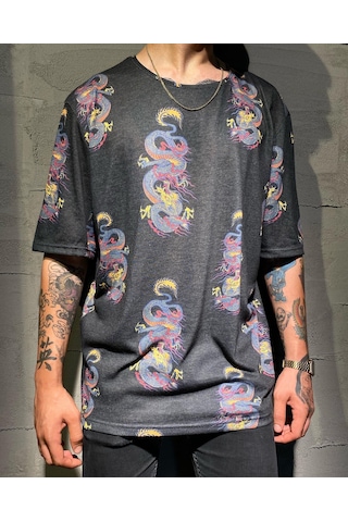 Insane Minds Drogon Desen Baskılı Oversize Tişört Çok Renkli Insane Minds Drogon Desen Baskılı Oversize Tişört Çok Renkli