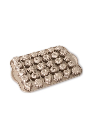 Nordicware 5 Çayı Mini Kek Şekilleri Kalıbı