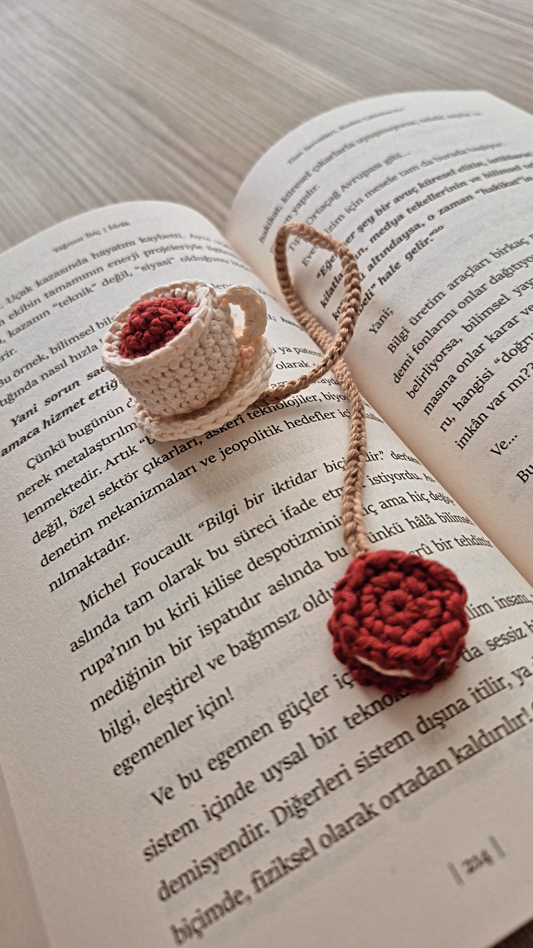 Tasarım Bitmeyen Kahve Tiryakilerine Hediye Türk Kahvesi Amigurumi Kitap Ayracı Öğretmenler Günü