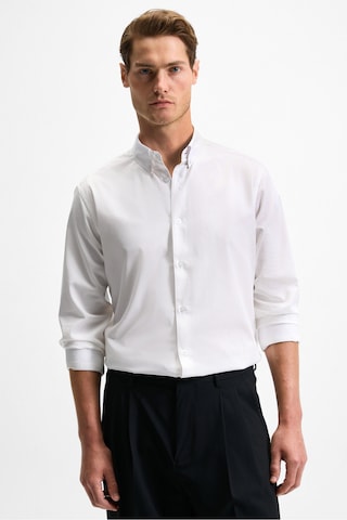 RISTO Erkek Düğmeli Yıkama Sonrası Ütü İhtiyacını En Aza İndiren Kumaş Gömlek Yaka Manşetli Beyaz Gö