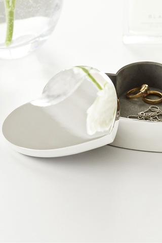 The White Company Gümüş Kaplama Kalp Mücevher Kutusu Makyaj Düzenleyici Ve Organizerleri