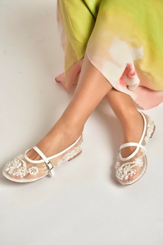 Fox Shoes Y726330115 Beyaz İnci Detaylı File Kadın Babet