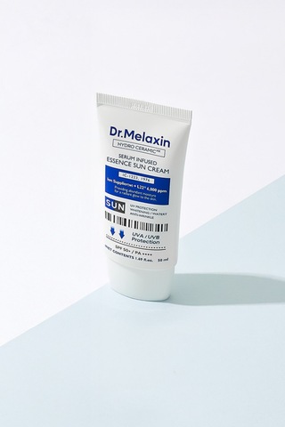Hydro Ceramic Yoğun Nemlendirici Essence Güneş Kremi Spf50+ Pa++++ 50 Ml
