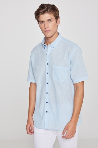 AC&Co / Altınyıldız Classics Erkek Açık Mavi Comfort Fit Düğmeli Yaka %100 Pamuk Flamlı Kısa Kollu Casual Gömlek 4A2022200132amvXL Açık Mavi