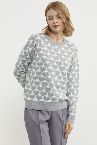 Kalp Desenli Sıfır Yaka Triko Kazak - Gri 001