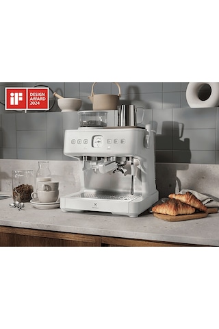 Electrolux E8EC1-8SW 800 Serisi 2200 W Espresso Cappuccino Makinesi