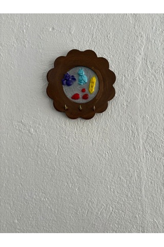 Pelince - Mor Arı Ve Mavi Uğur Böceği Figürlü - Epoksi Ahşap Anahtar Askılığı Tek Ürün - Çap: 18 Cm Ahşap