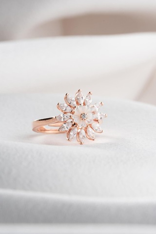 925 Ayar Gümüş Ayarlanabilir Rose Kaplama Mekik Taşlı Manolya Çiçeği Yüzük Gümüş - Rose Gold