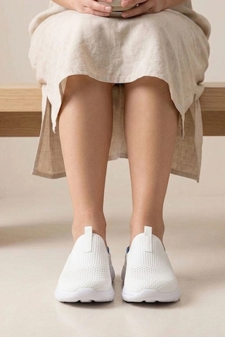 In Step Urban-flex Esnek Tabanlı Ultra Hafif Ortopedik Medikal Hulluks Topukdikeni Kadın Beyaz Yürüyüş Terli