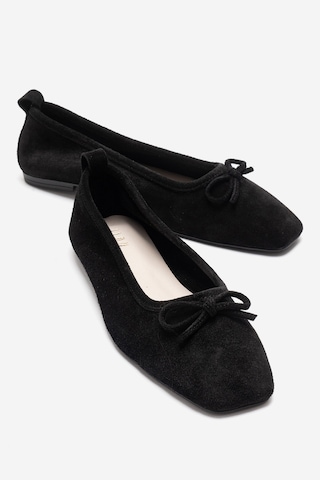Luvishoes Sosa Siyah Süet Hakiki Deri Küt Burunlu Fiyonklu Kadın Babet Ayakkabı Siyah