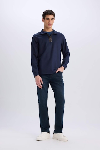 DeFacto Regular Fit Dik Yaka Yarım Fermuarlı Basic Düz Sweatshirt D7226AX25SPNV64