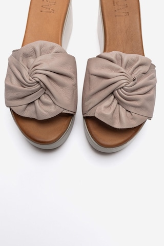 Luvishoes Jeff Taş Cilt Hakiki Deri Fiyonklu Kadın Dolgu Topuklu Terlik