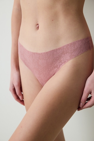 Penti Invisible Laser Cut Lacy Gül Kurusu Tanga Külot
