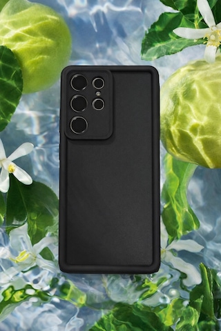 Samsung Galaxy S25 Ultra Uyumlu Kamera Çıkıntılı Mat Silikon Telefon Kılıfı Resimdeki