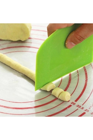 Kullanışlı Fondan Hamur Kazıyıcı Kek Kesici Pasta Pişirme Aracı Yeşil 1 Adet