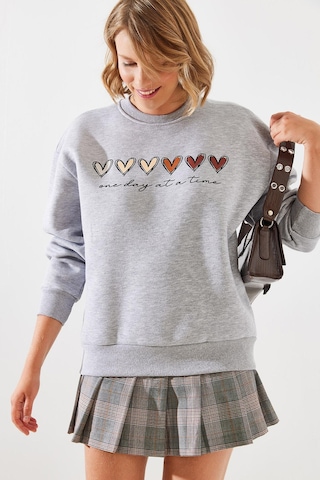 Shade Kadın Üç İplik Şardonlu Renkli Kalp Baskılı Sweatshirt Mbhs007 60601007 - Gri Melanj