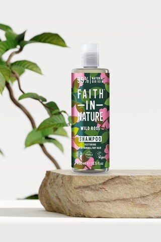 Faith in Nature %99 Doğal Onarıcı Şampuan Yabani Gül Normal & Kuruya Dönük Saçlar İçin 400 ML