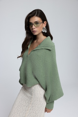 Mai Collection Mai Studios Co. Livia Çağla Yakalı Kazak Çağla