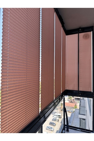 Blind-x Kahverengi Plise Katlanır Cam Balkon Perdesi, Ofis Perdesi, Mutfak Perdesi, Salon Perdesi