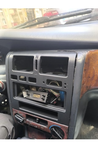 Toyota Carina Orta Teyp Çercevesi