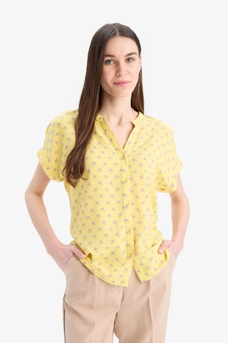 DeFacto Regular Fit Apaş Yaka Desenli Kısa Kollu Gömlek I6173AZ25SMYL293