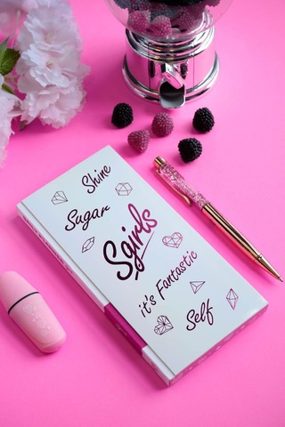 Sgirls- Sert Kapak Planlayıcı Defter 8,5x18,5 Cm , 100 Gr. 80 Yaprak Ivory. Beyaz