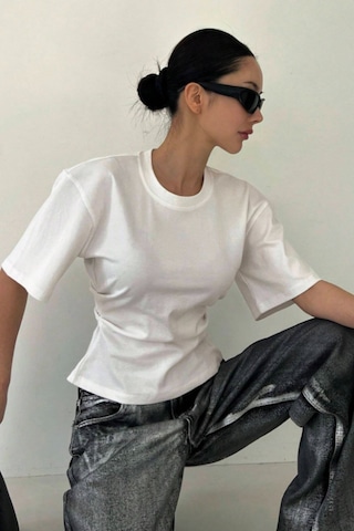 Kadın Beyaz Kısa Kollu Sırt Dekolteli Slim Fit Bluz/t-shirt Beyaz