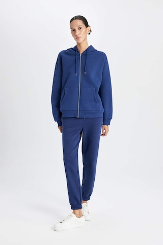 Defacto Beli Paçası Lastikli Bağcıklı Cepli Kalın Jogger Eşofman Altı V2700AZ24WNNV42 Lacivert