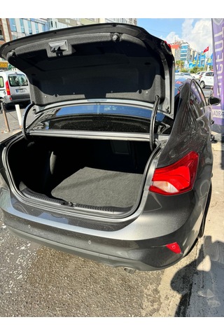 Ford Focus 5 Sedan İnce İstepne Cepli Bagaj Havuzu 2018 Ve Sonras