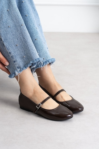 Shoetek Sawra Kadın Babet Önden Bantlı Tokalı Kırışık Kahverengi Deri Kahve Cilt