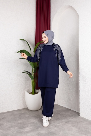 Hira Life Fashion Moda Efsa Kadın Lacivert Tesettür Giyim Zarif Taş Detaylı Tunik & Pantolon İkili Takım Lacivert Lacivert Hira Life Fashion Moda Efsa Kadın Lacivert Tesettür Giyim Zarif Taş Detaylı Tunik & Pantolon İkili Takım Lacivert Lacivert