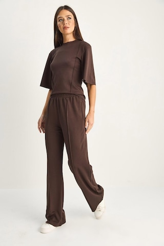 Shade Kadın Soft Touch Nervürlü Yarım Kol T-shirt Lastikli Bol Paça Pantolon Takım 18000 60286181 - Acı Kahve Çok Renkli