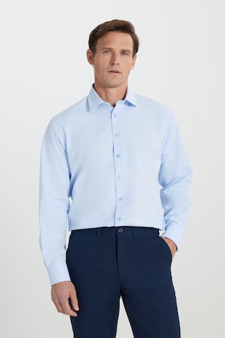 AC&Co / Altınyıldız Classics Erkek Acık Mavı Comfort Fit Geniş Kesim Klasik Yaka Pamuklu Rahat Armürlü Gömlek Acık Mavı Açık Mavi