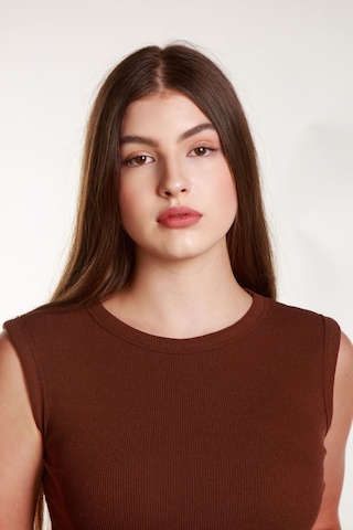 Kadın Kahverengi Fitilli Likralı Sıfır Kol Bisiklet Yaka Örme Atlet Tshirt Bluz Kahverengi