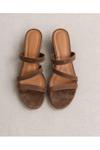 Yeo Leather Kahverengi Hakiki Süet Deri 3 Bant Dikiş Detaylı Sandalet Açık Kahverengi