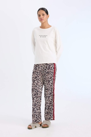 DeFacto Pijama Takımı Regular Fit Uzun Kollu Baskılı Üst Leopar Desenli Uzun Alt-Fall in Love E2352AX24WNBK81