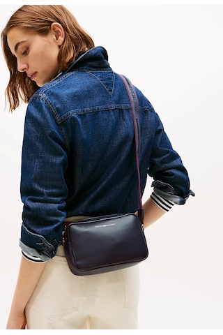 Tommy Hilfiger Th Logo Şeritli Kamera Kadın Çanta Aw0aw17689dw6 Lacivert