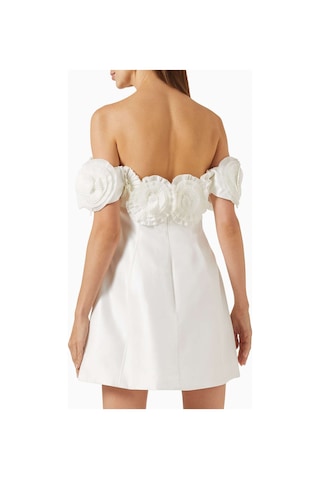 Acler Off - Shoulder Mini Elbise - Aksesuarlı, %65 Polyester %35 Pamuk, Saten Kumaş Beyaz
