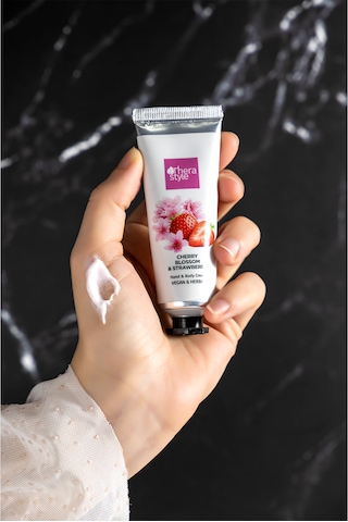Thera Style Kiraz Çiçeği Ve Çilek El ve Vücut Kremi 30 ML