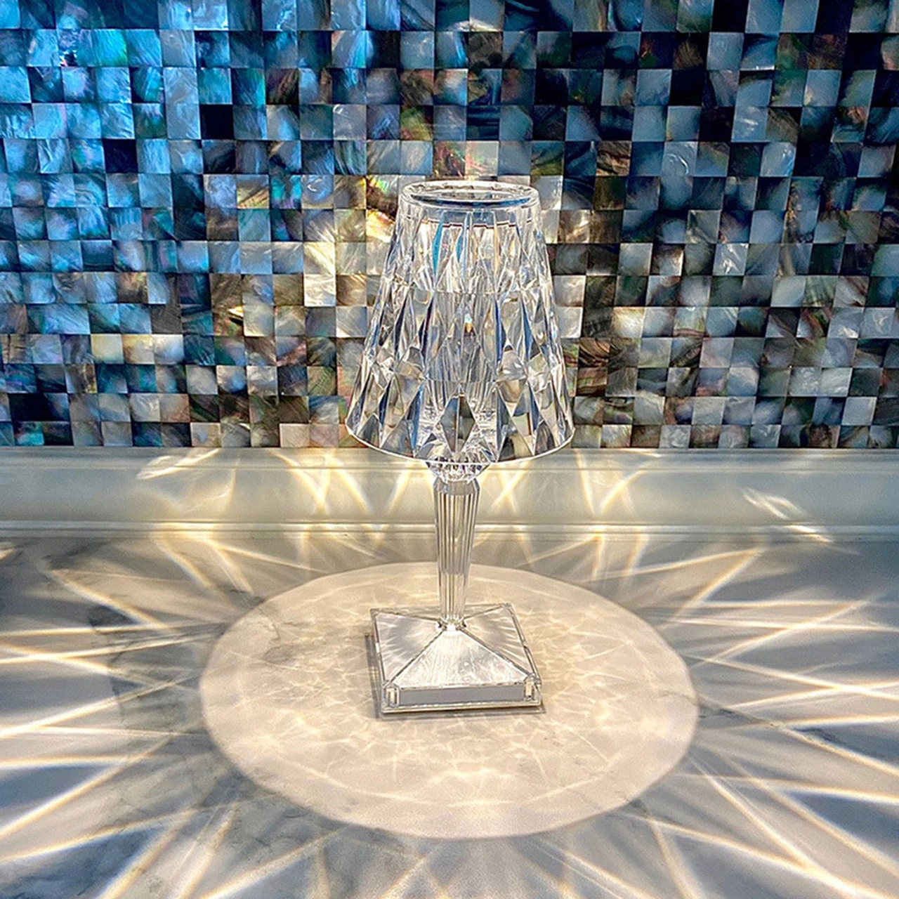 Shineyee Usb Beslemeli Kristal Masa Lambası - 3000k/6000k Işık Ayarı, Pmma Malzeme, Modern Tasarım, St001 Modeli Işık Ampülü Dahil